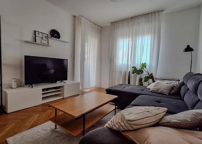 J&V Apartment