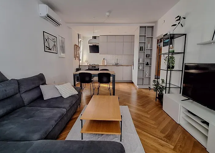 J&V Apartment